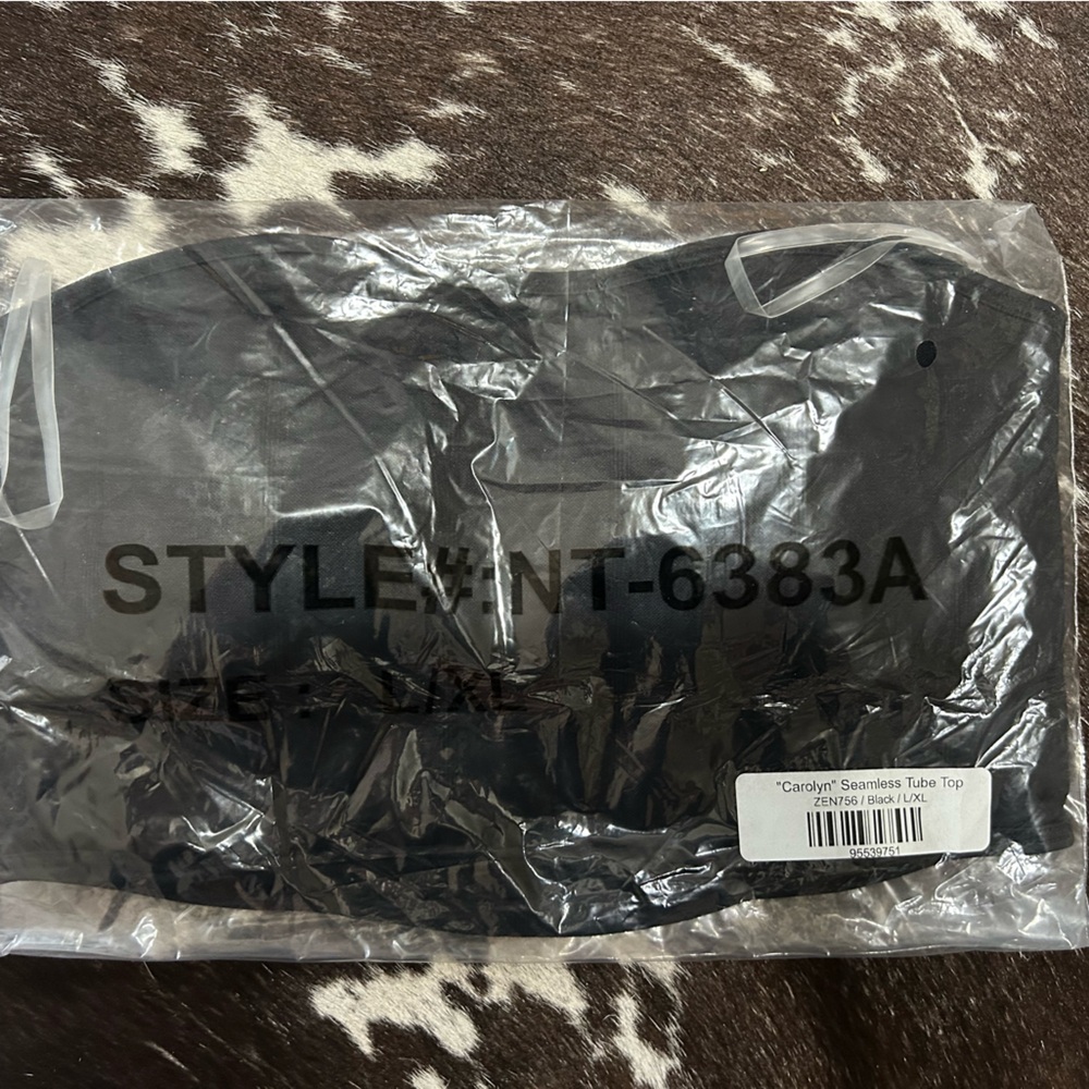 Zenana Outfitters Black Seamless Tube Tank Top